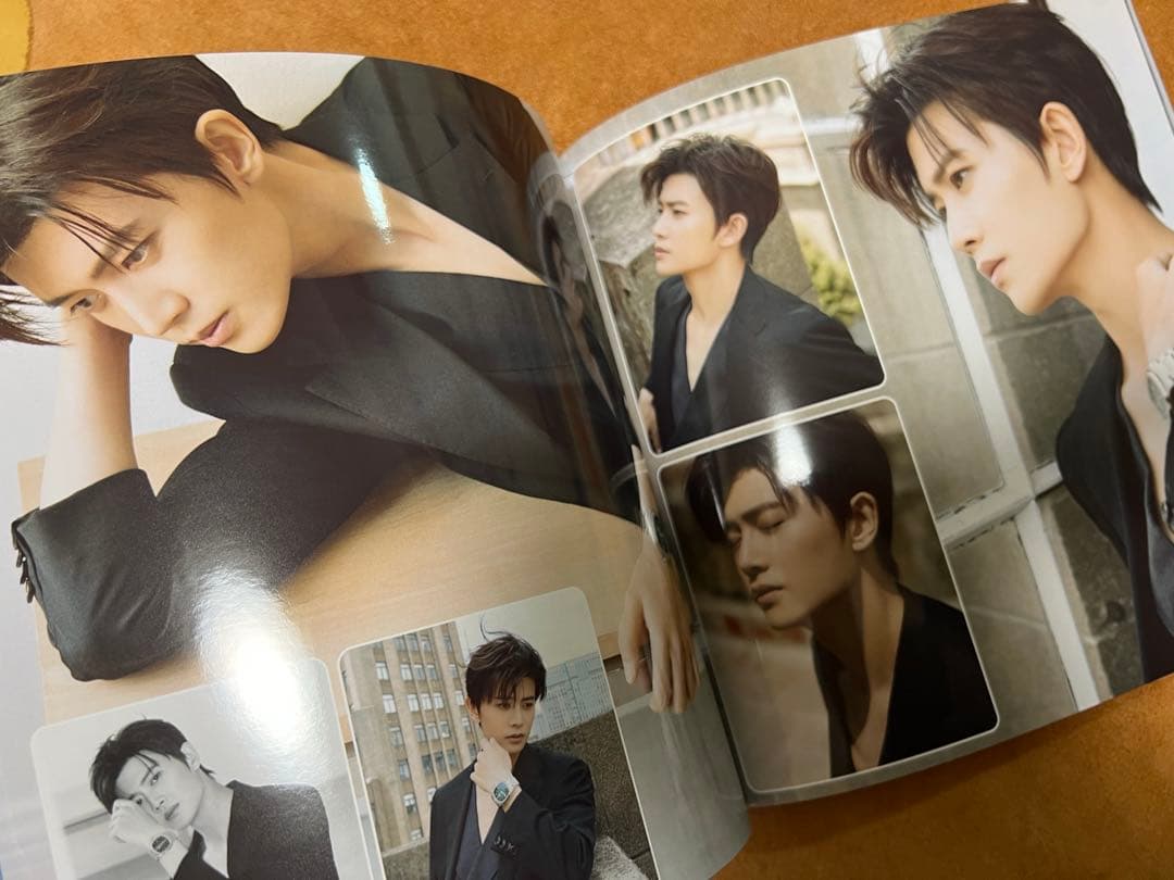 2023(二)アレン・レン（任嘉倫）個人写真集 正方形32p ALLEN写真集