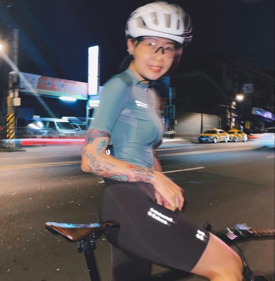 最値下げ Universal Colours ビブショーツ XXS - メルカリ