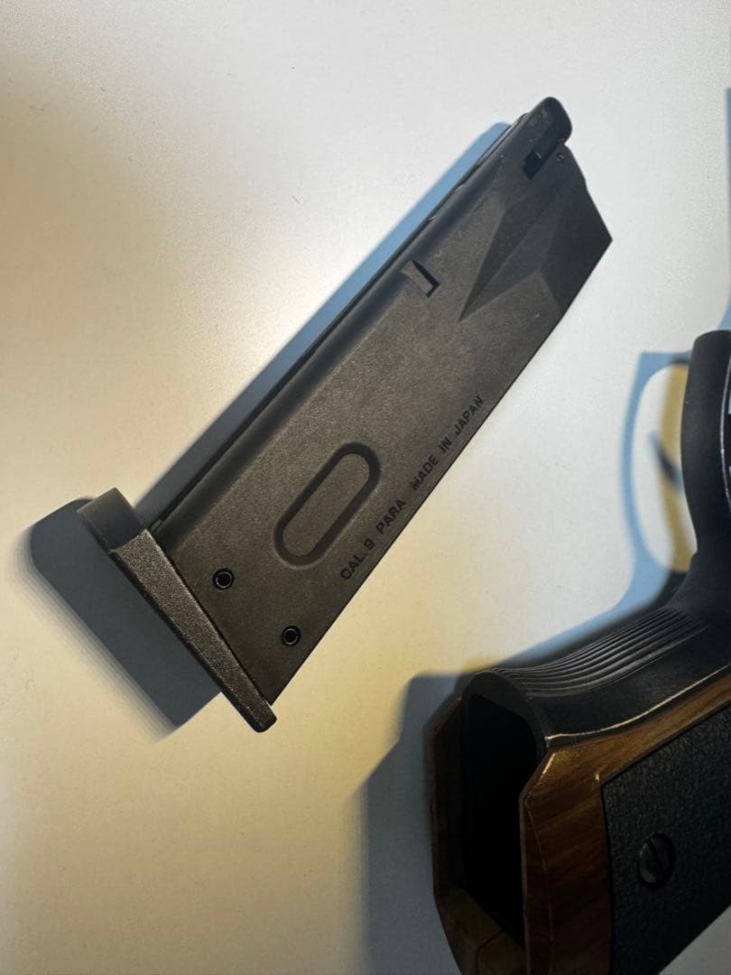 リアルガン塗装済み　M92F サムライエッジ　ガスガン　バイオハザード