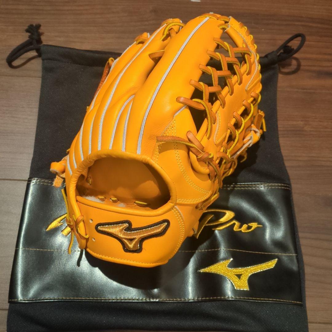 【最終価格】Mizuno Pro 軟式グラブ 外野手用 MIZUNO（ミズノ） 軟式用ミズノプロClassic 外野手用 サイズ18N 左投用
