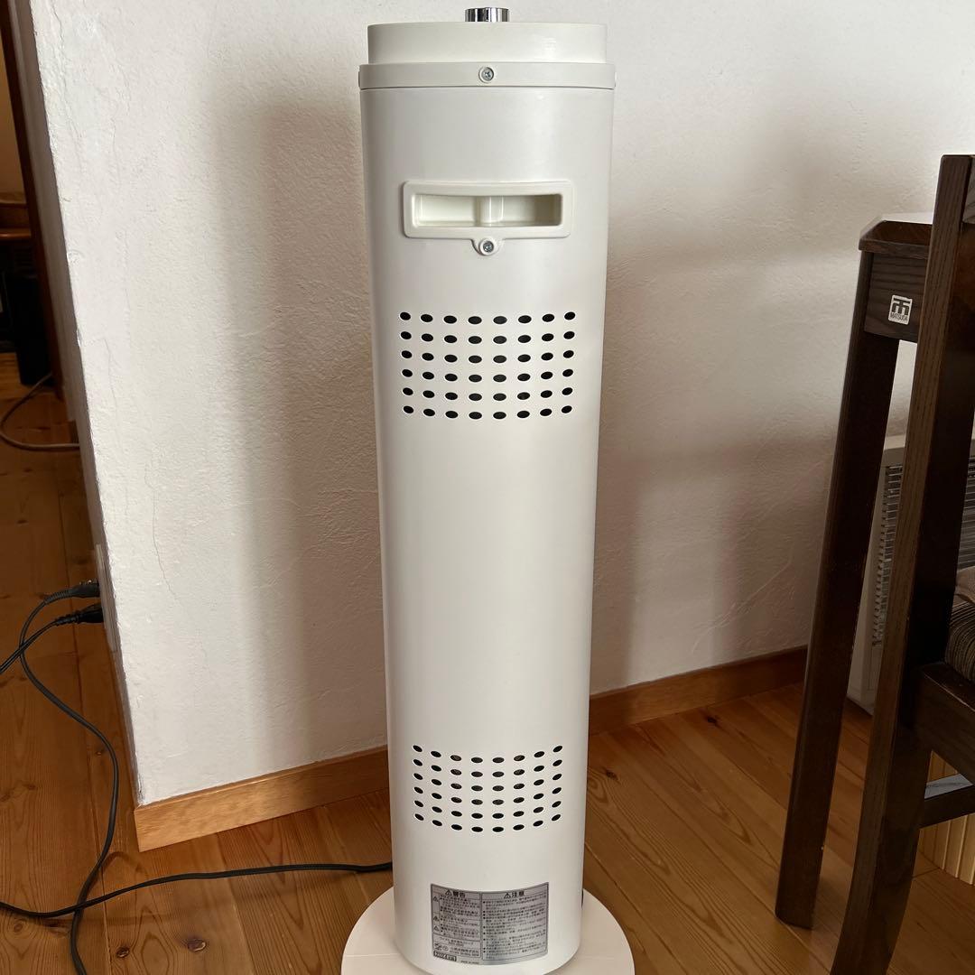 コイズミ 遠赤電気ストーブ2024年製 KKH-0942 - メルカリ