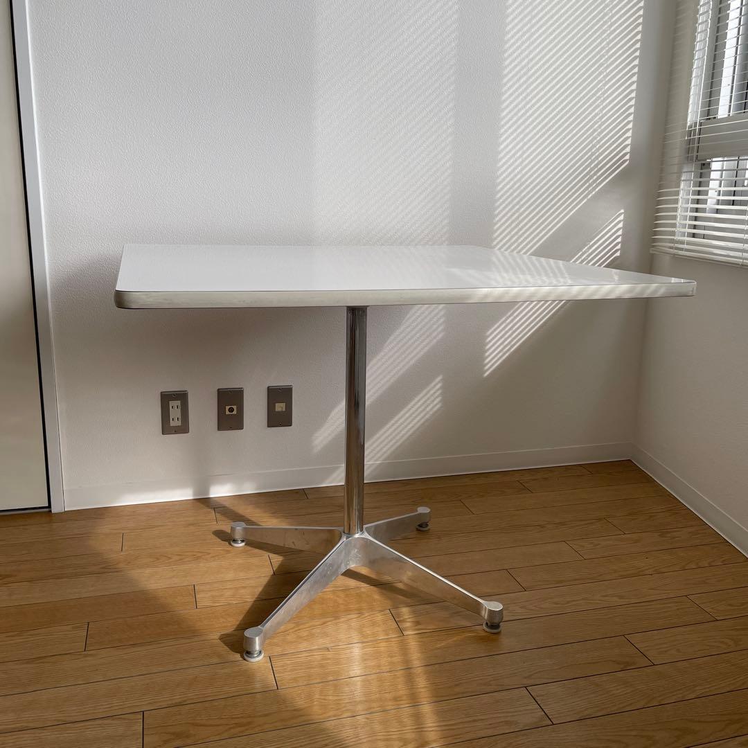 herman miller ダイニングテーブル 正方形 ホワイト 楽天市場】【ハーマンミラー正規品／12年保証／イームズ／本物／ミッド