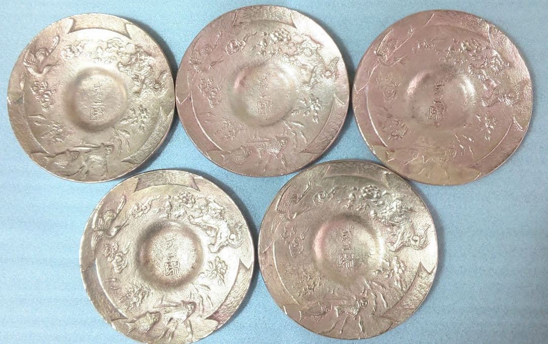 銅製茶托五客 陽咸二作 獅子魚鶴図 煎茶道具 煎茶器 銅茶托 銅製茶托五客 陽咸二作 獅子魚鶴図 煎茶道具 煎茶器