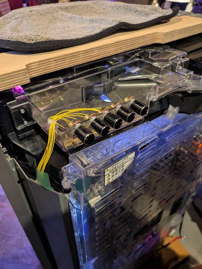 直接引取り限定　パチンコ実機　P緋弾のアリア～緋緋神降臨　1/399.9