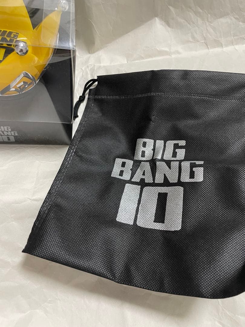 G-DRAGONライトリング.ペンライトver4.10th.金テープ+おまけ - メルカリ