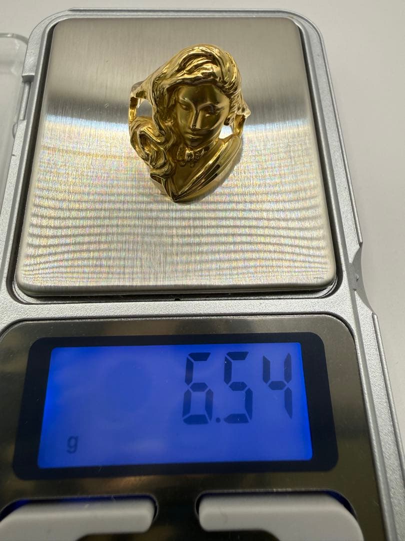 美品 18金 女性モチーフ リング 11号 超音波洗浄器洗浄済み