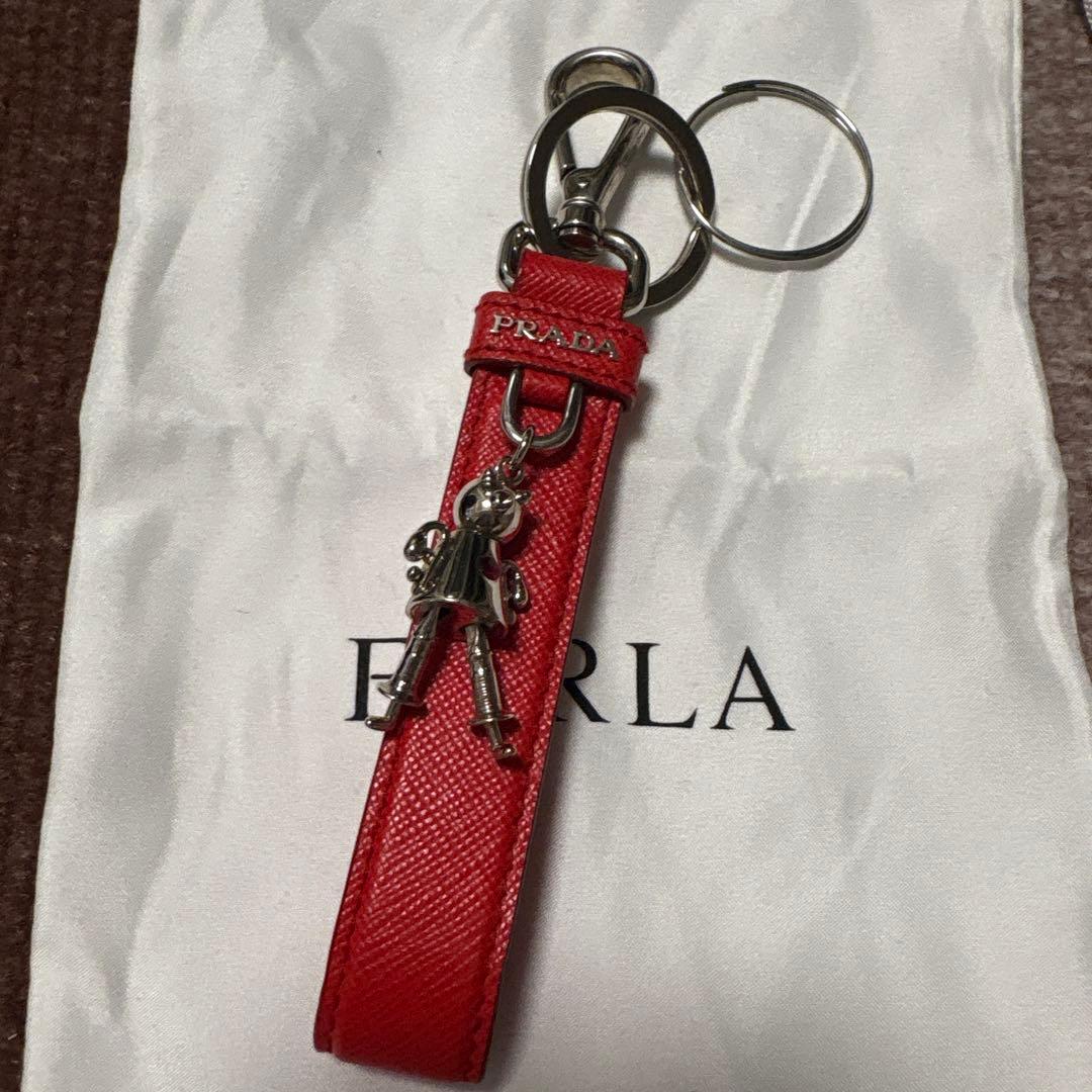 未使用　PRADA レッドレザーキーホルダー 人形チャーム付き 楽天市場】PRADA プラダ ロボット キーホルダー バッグチャーム レザー