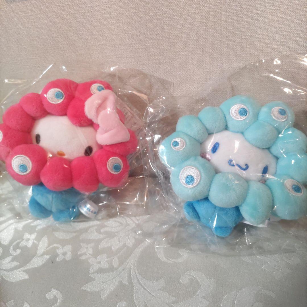 大阪万博　サンリオ　なりきりぬいぐるみ　カラビナ付きマスコット　キティ　シナモン サンリオ - 会場限定 キティ カラビナ付 ミャクミャク なりきり