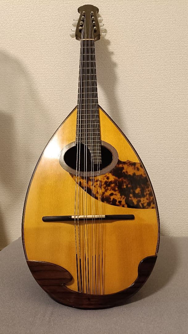 マ*ト様 マンドラ 石川捷二郎 リブ 彫り込み マンドリン ハードケース付 マ*ト様 マンドラ 石川捷二郎 リブ 彫り込み マンドリン ハードケース