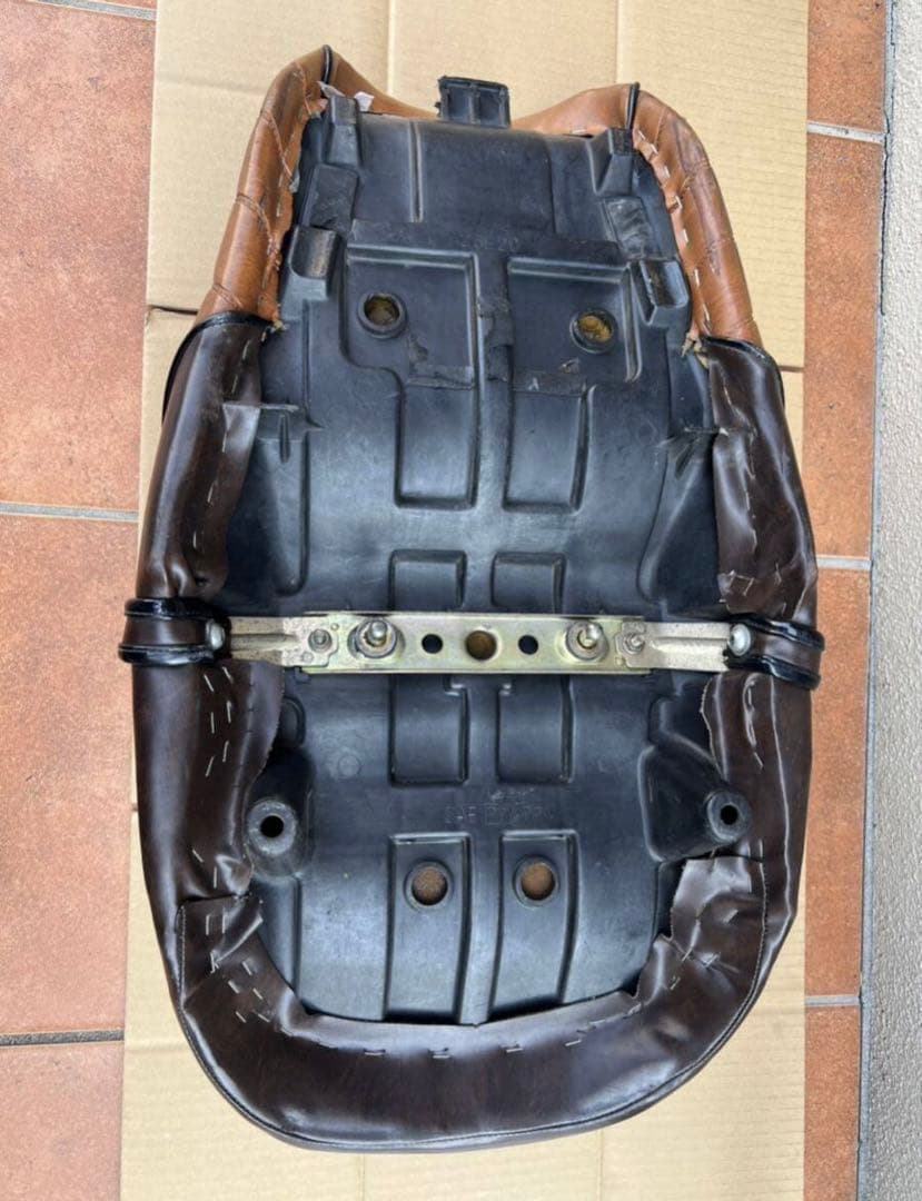 gsx400インパルス チョビ3段 チョビ三段 シート インパルス400 - メルカリ