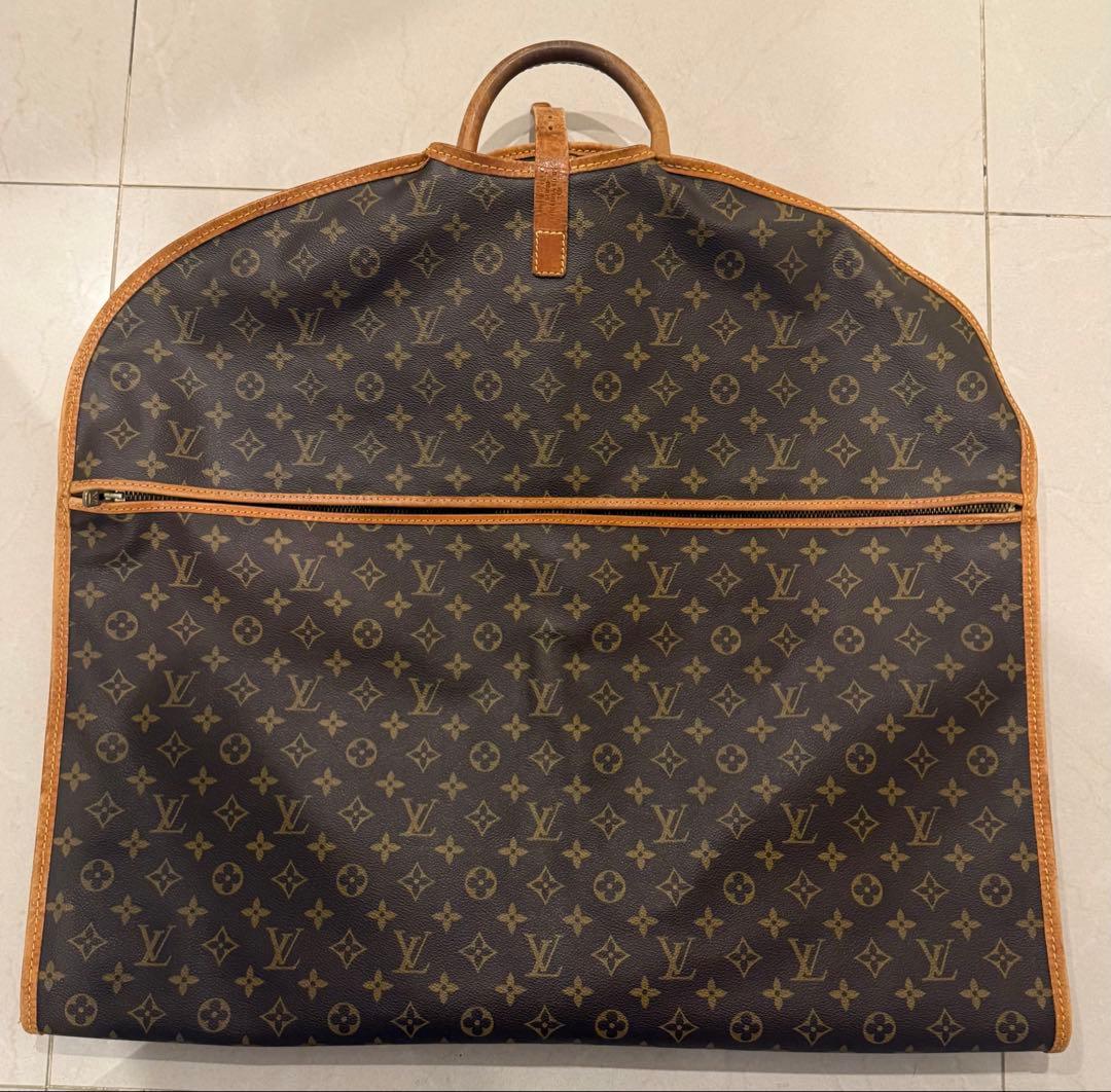 レオLouis Vuitton ガーメントバッグ モノグラム Louis Vuitton 実用的な ☆ガーメントバッグ☆ モノグラム 軽量