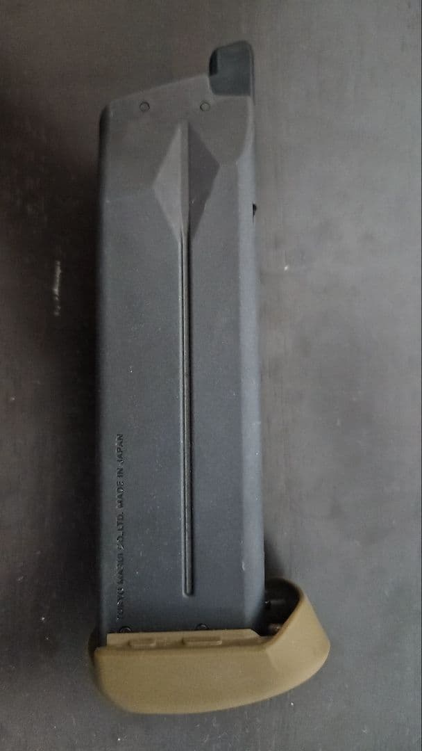 FNX-45 Tactical 本体と付属品