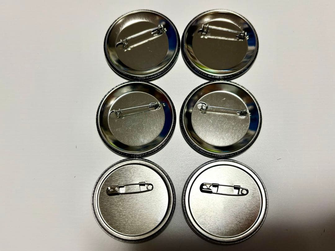 鏡音リン・鏡音レン　　初音ミク　ヴァンパイアフェス　缶バッジ　6個まとめ売り