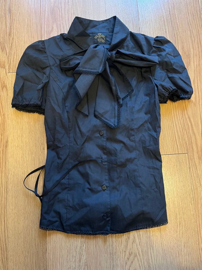 Miho Matsuda リボン付き黒半袖シャツ MIHO MATSUDA】ブラウス・ヴァニカ半袖/101058 | KIST ONLINE