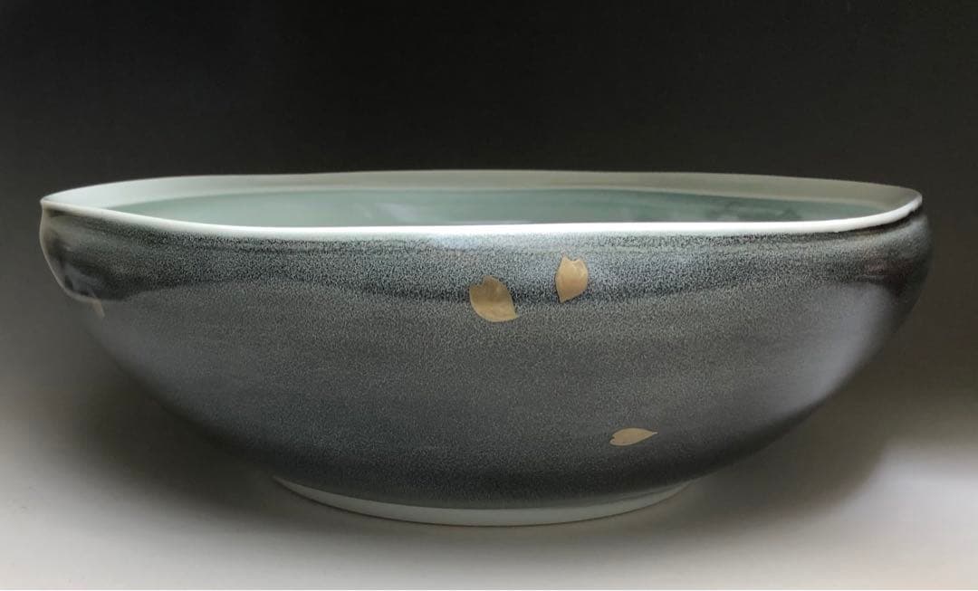 末岡信彦作 釉描色絵桜魚水面図鉢 共箱 日本美術 皿