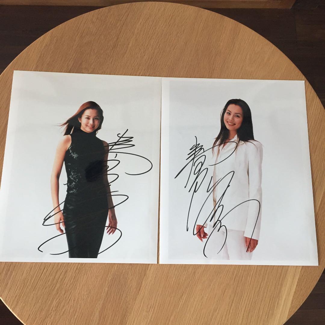 20年程前の米倉涼子の写真。直筆サイン入り。サイズは縦25センチ横20