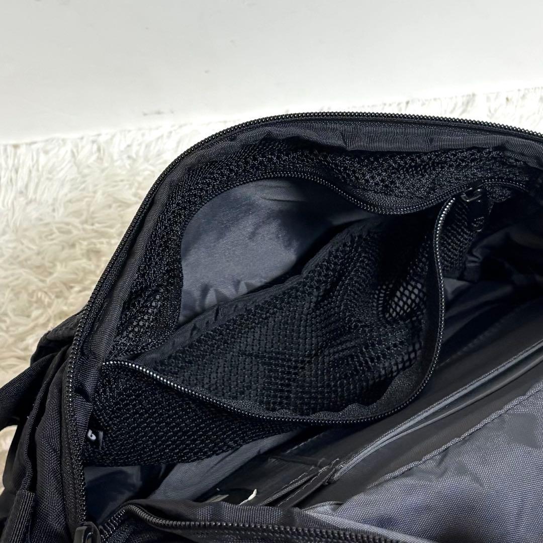 極美品】 bravo BLOCK ボディウエストバッグ クロスボディ 斜め掛け