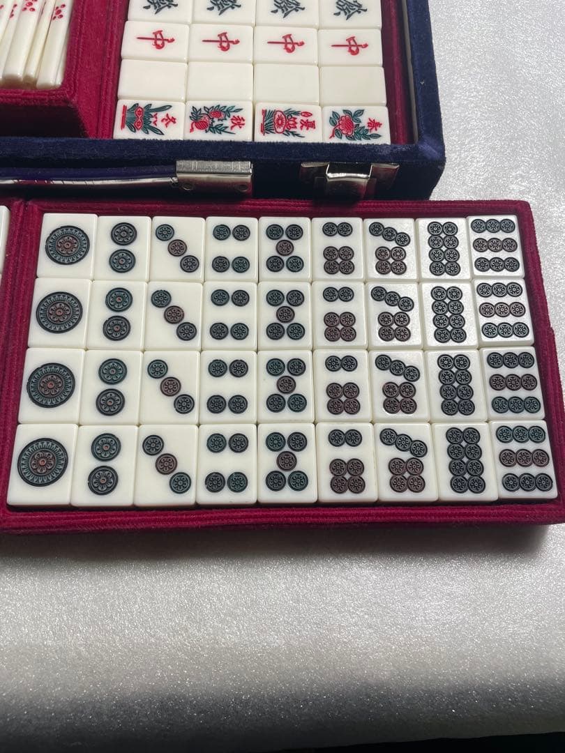 希少・真彫】麻雀牌 牛骨・背竹牌 1枚12g 昭和レトロ 付属品完備 保証