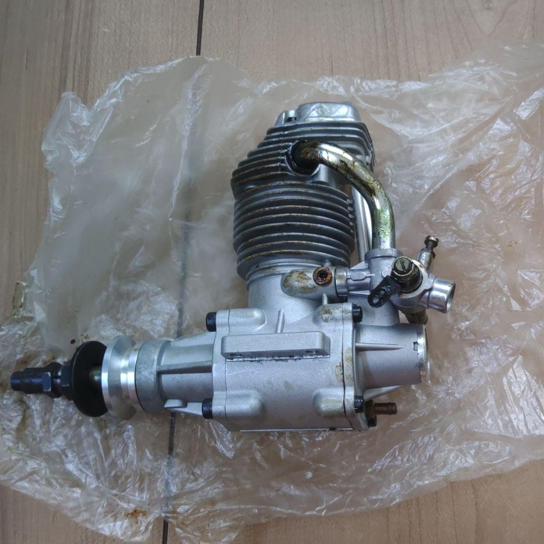 OS FS-80 エンジン