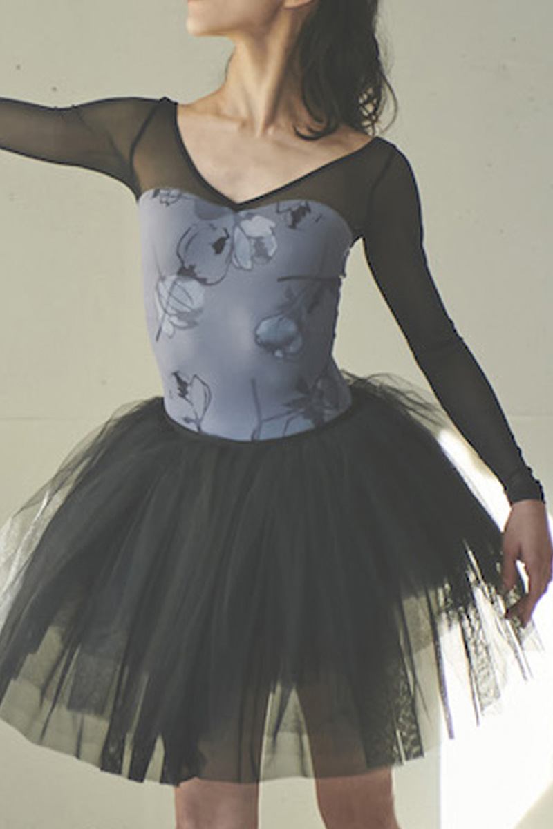 stina / type V lucky / Reverence sumi