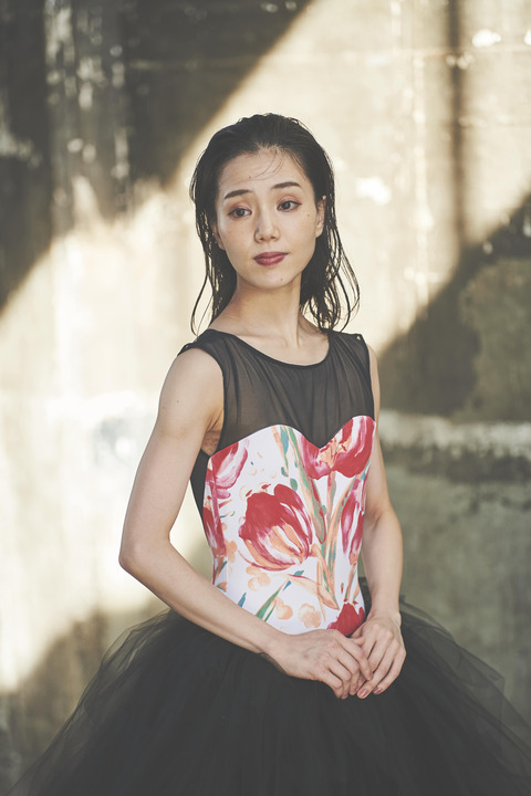 stina / type I drop / tulip×black