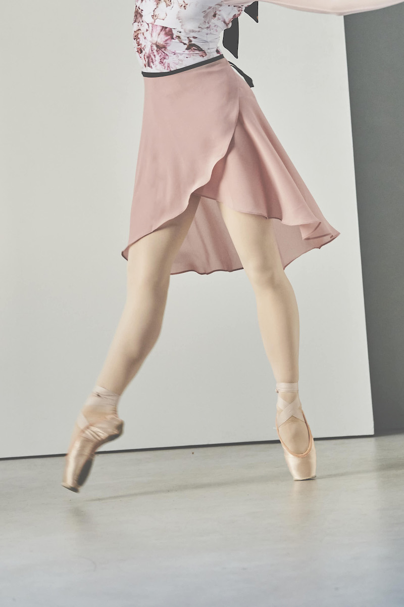 stina / black ribbon wrap skirt / dusty pink