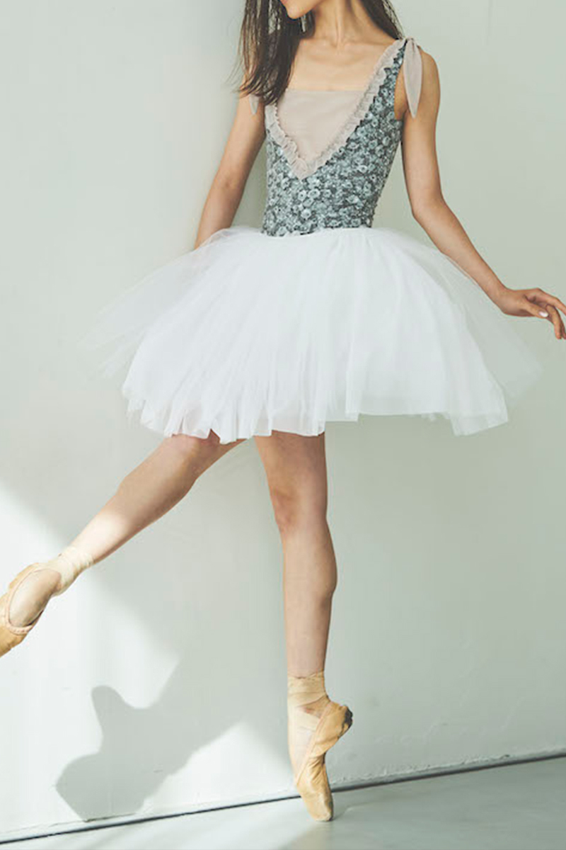 stina / type J juliet / petit fours strawberry