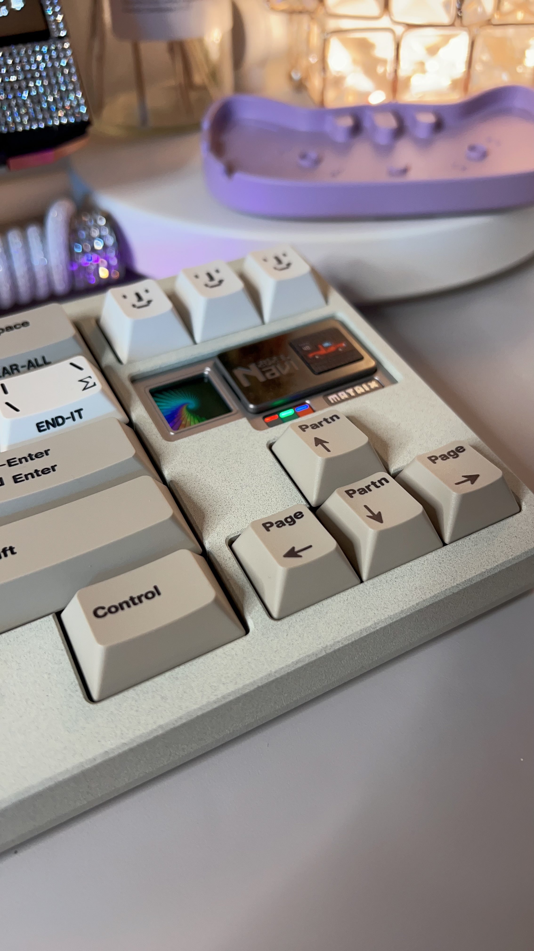 PREORDER「Fully Assembled」Matrix Navi70 Beige Grey Retro Style